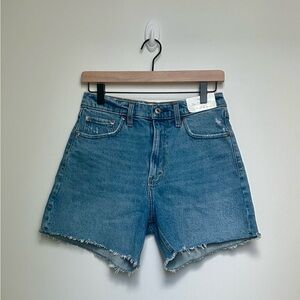 NWT ABERCROMBIE & FITCH High Rise Dad Short Size 27
